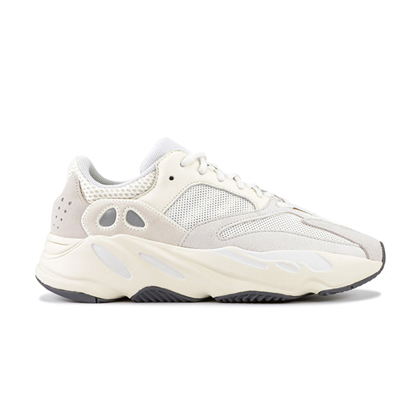 Yeezy Boost 700 Analog